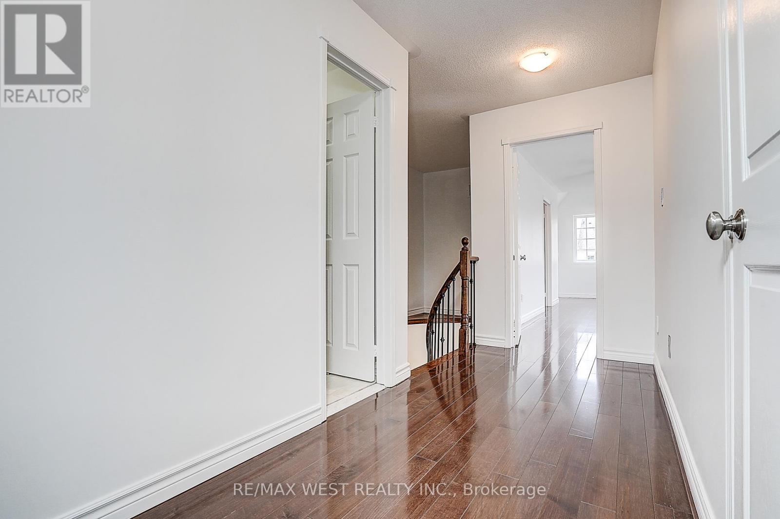 11 Dancer's Drive, Markham, Ontario  L6C 2C4 - Photo 32 - N12955452