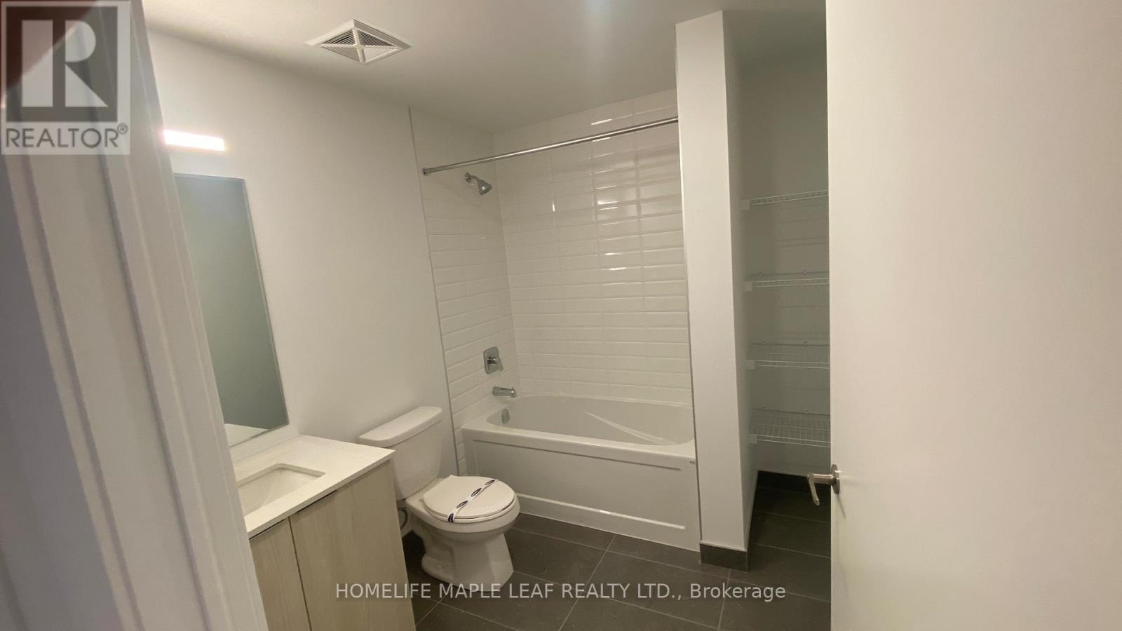 512 - 720 Whitlock Avenue E, Milton, Ontario  L9E 2B5 - Photo 13 - W12955360