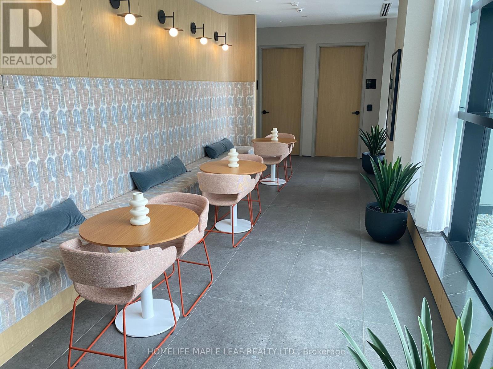 512 - 720 Whitlock Avenue E, Milton, Ontario  L9E 2B5 - Photo 24 - W12955360