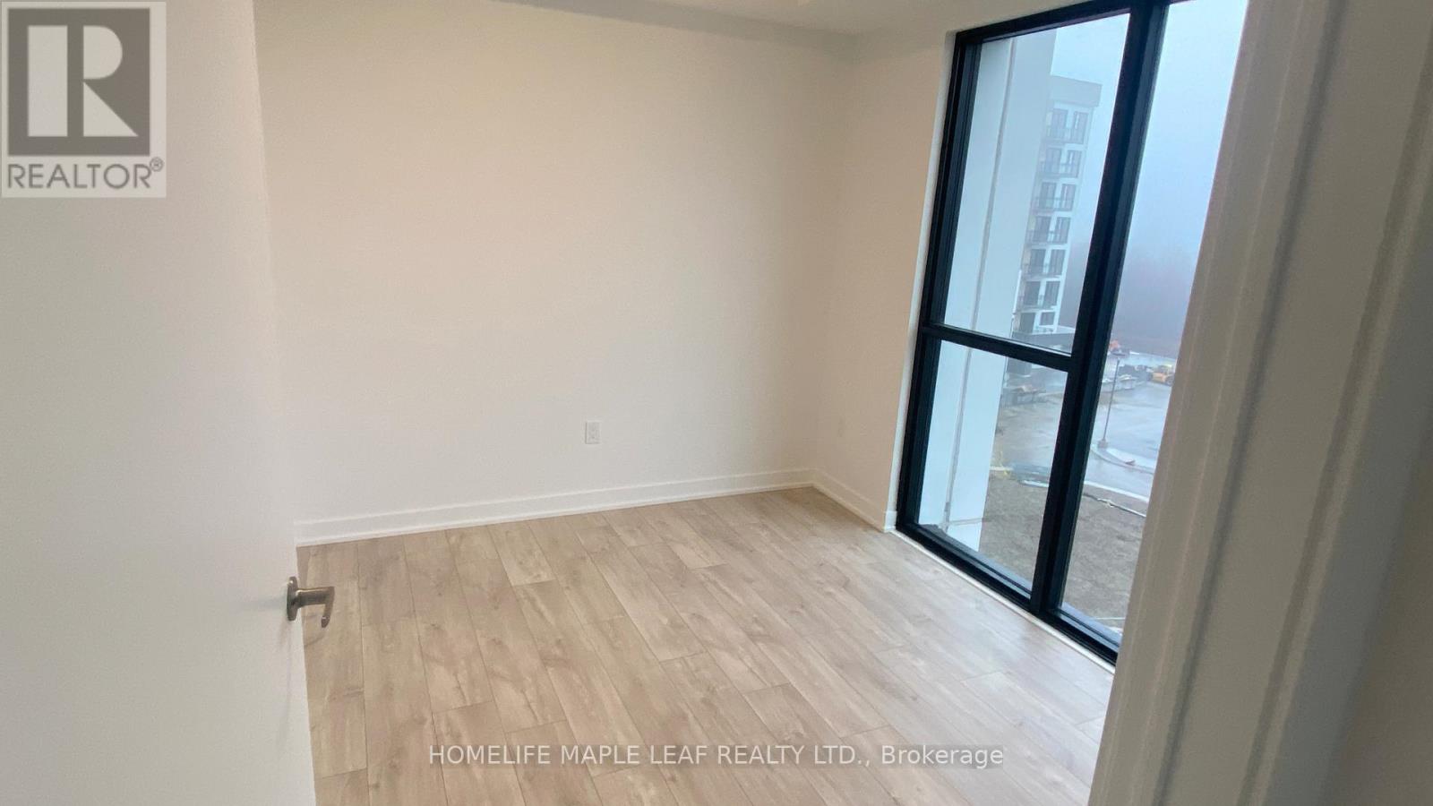 512 - 720 Whitlock Avenue E, Milton, Ontario  L9E 2B5 - Photo 6 - W12955360