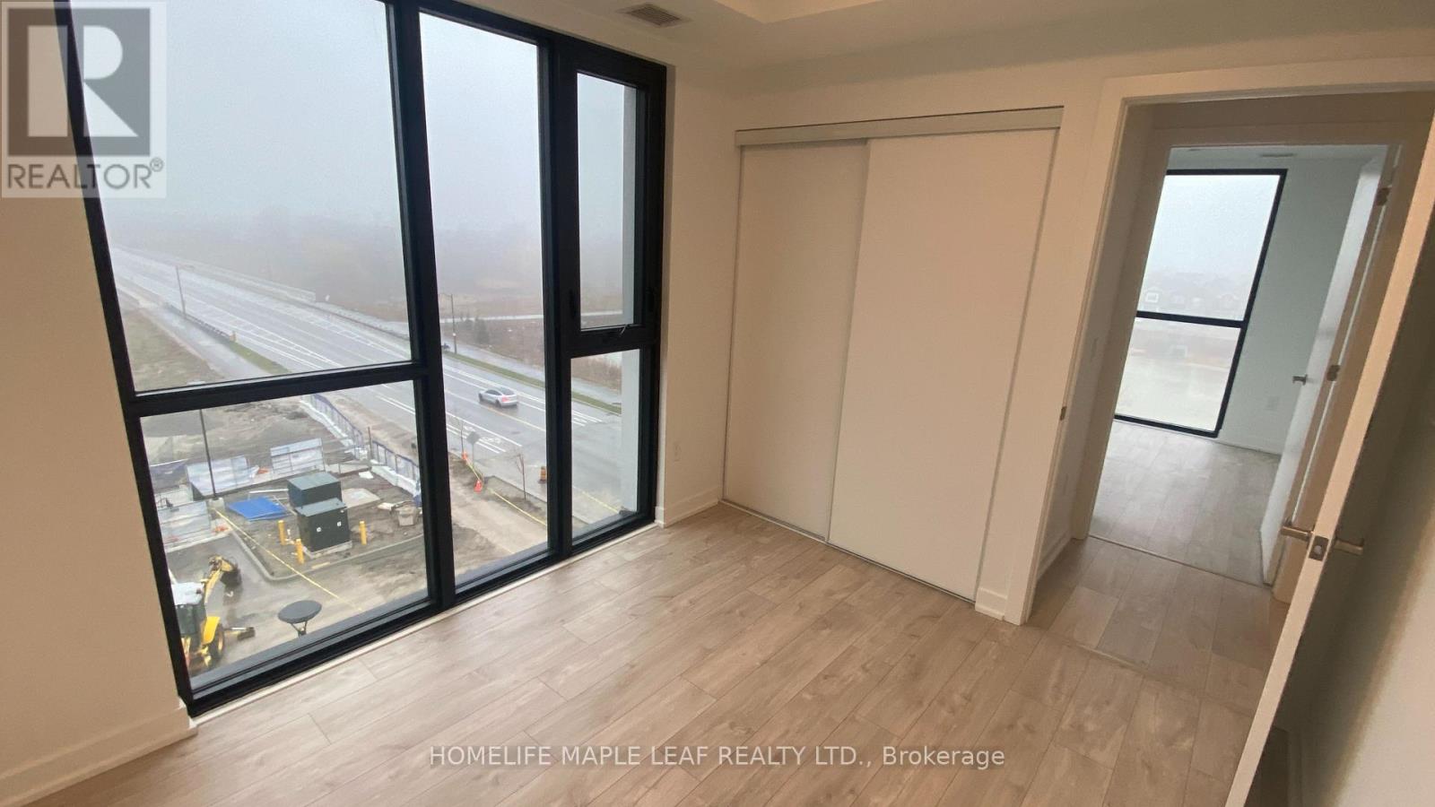 512 - 720 Whitlock Avenue E, Milton, Ontario  L9E 2B5 - Photo 9 - W12955360