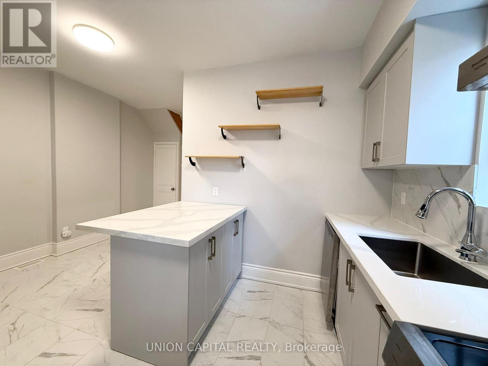 Main - 382 Margueretta Street, Toronto, Ontario  M6H 3S5 - Photo 4 - W12955364