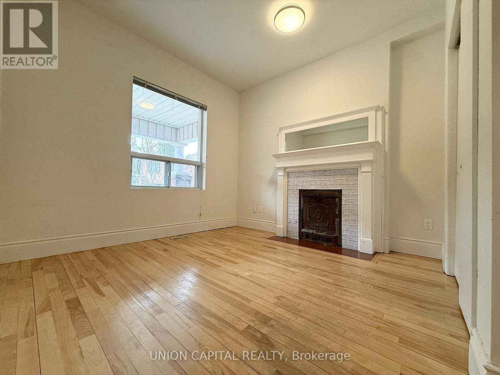 Main - 382 Margueretta Street, Toronto, Ontario  M6H 3S5 - Photo 8 - W12955364