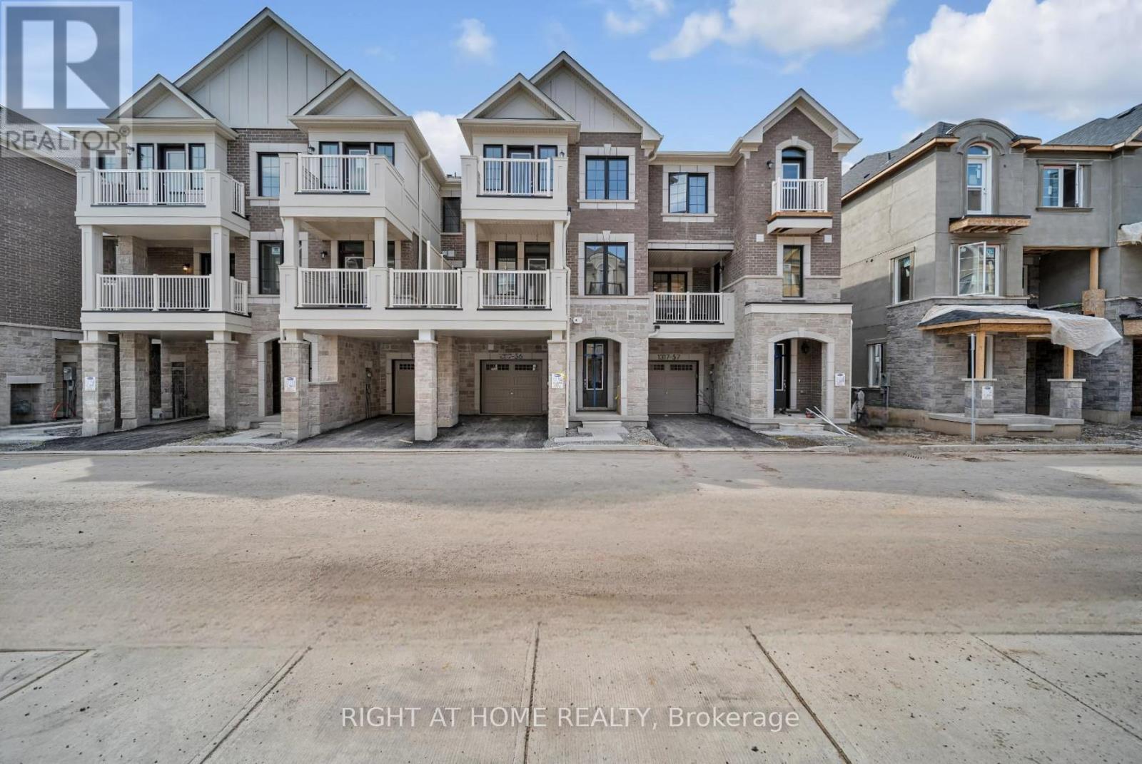 56 - 1317 Leriche Way, Milton, Ontario  L9E 0H5 - Photo 2 - W12955370