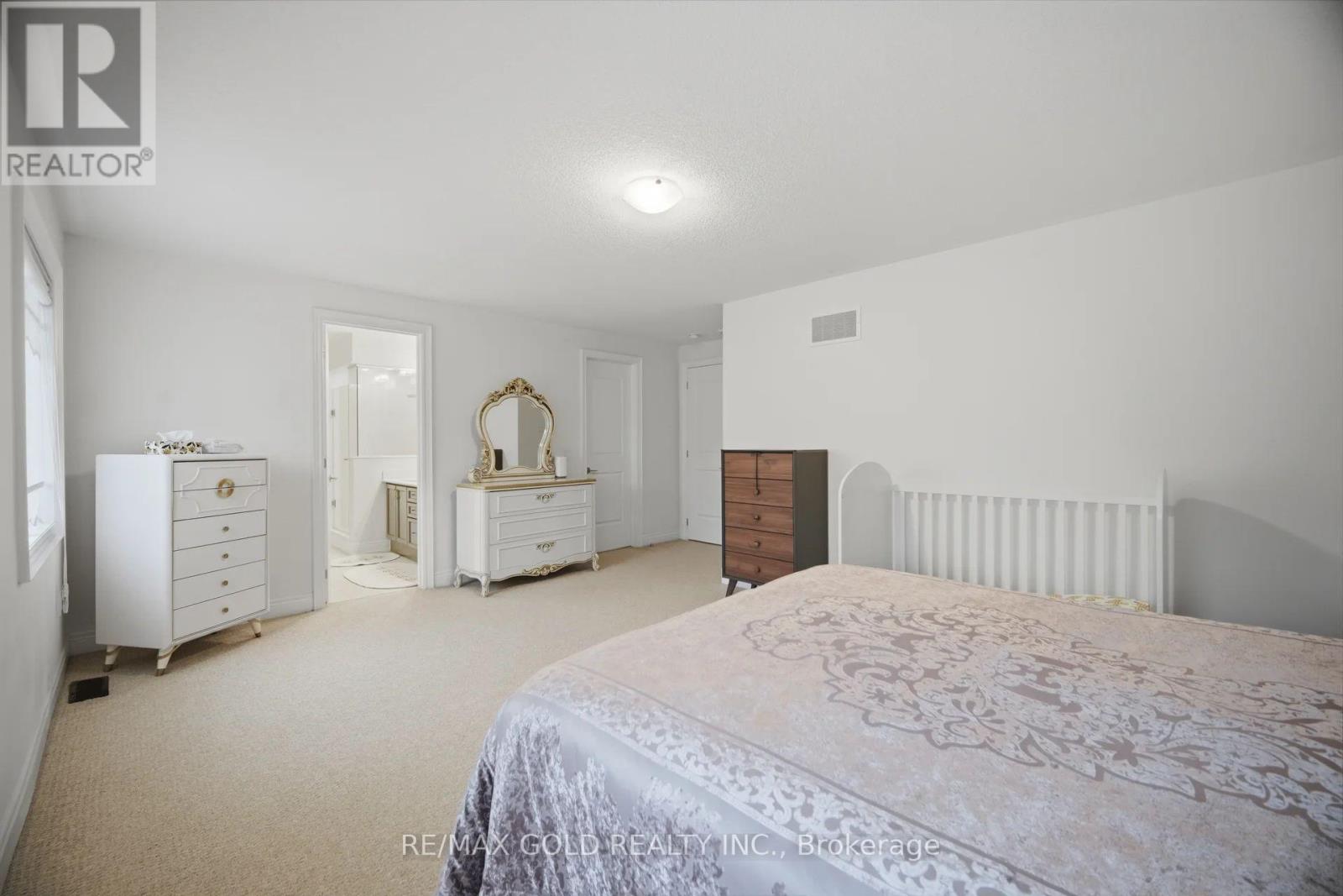 11 Sinatra Street, Brampton, Ontario  L6R 4B3 - Photo 19 - W12955394