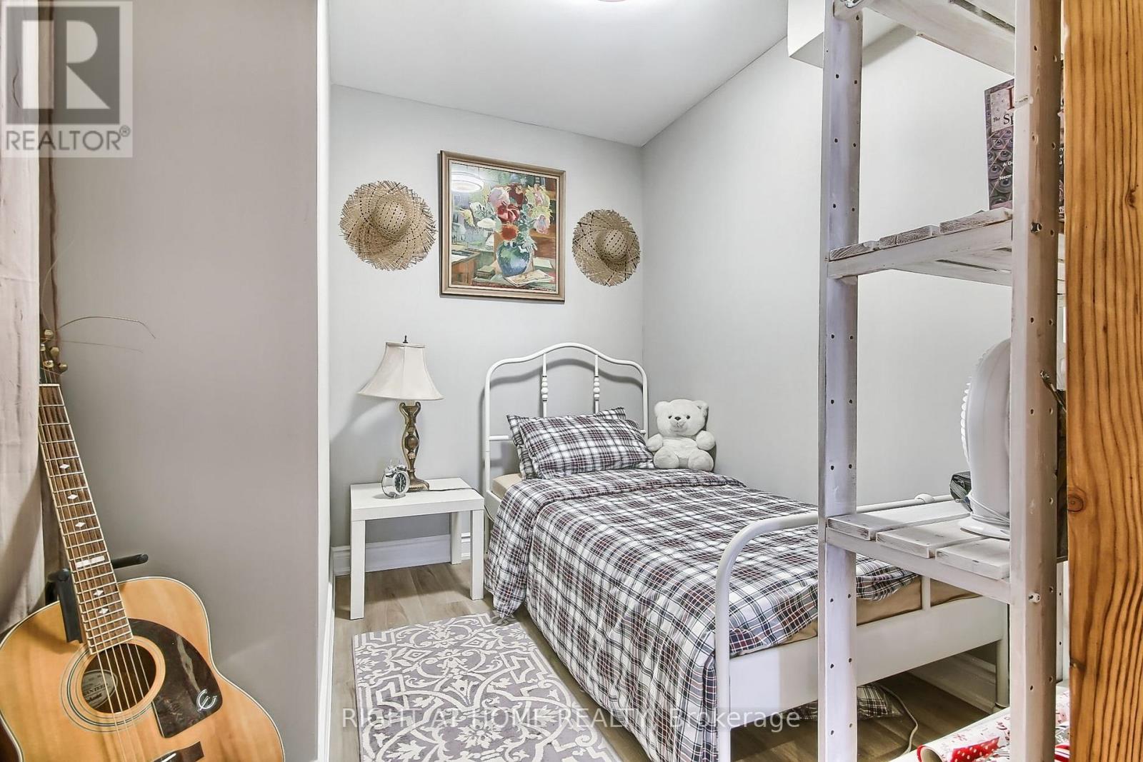 26 Beach Road, Kawartha Lakes, Ontario  K0M 2C0 - Photo 39 - X12955382