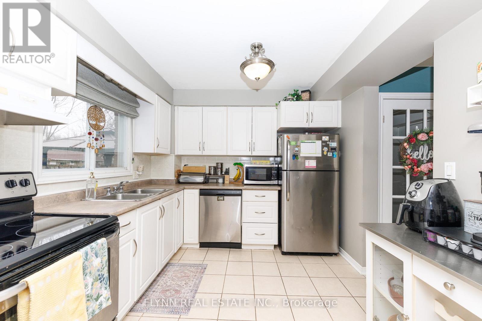 6530 Burwood Avenue, Niagara Falls, Ontario  L2H 1Z7 - Photo 8 - X12955438