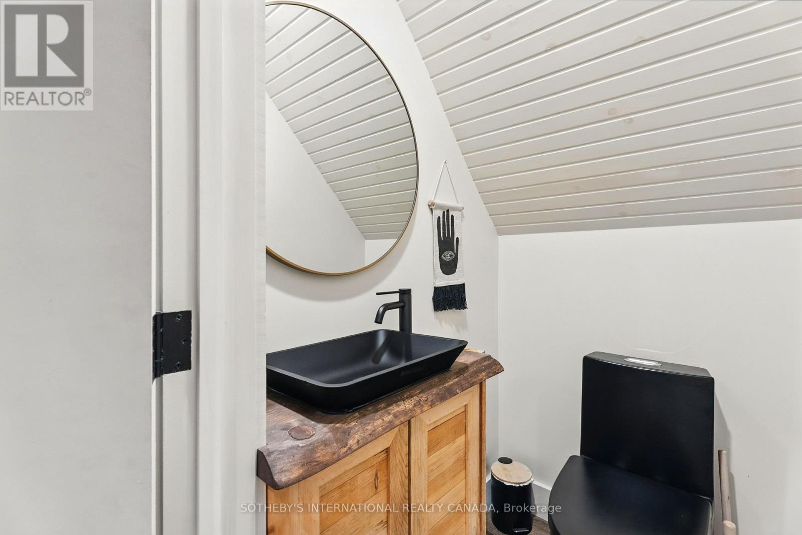 1023 Mccabe Road, Lake Of Bays, Ontario  P0B 1A0 - Photo 24 - X12954054