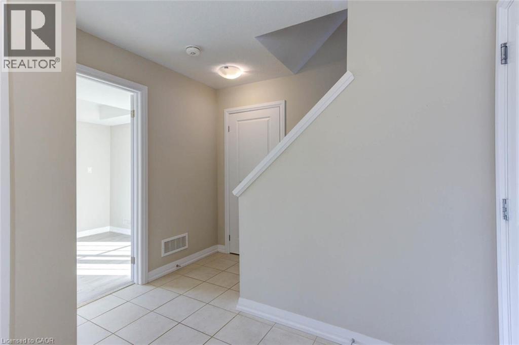 13 Sportsman Hill Street, Kitchener, Ontario  N2P 0J2 - Photo 2 - 40816699