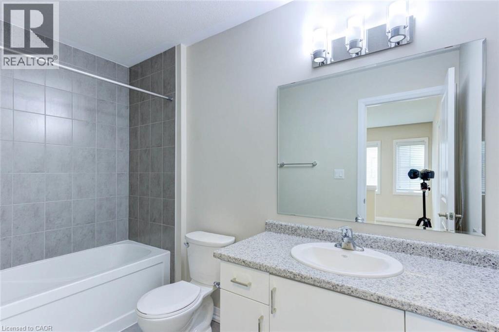 13 Sportsman Hill Street, Kitchener, Ontario  N2P 0J2 - Photo 23 - 40816699