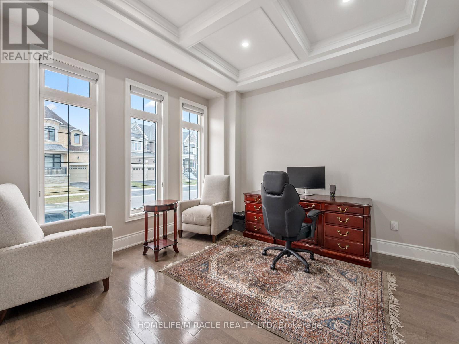 10 Erintown Crescent, Brampton, Ontario  L6P 4H2 - Photo 7 - W12952818