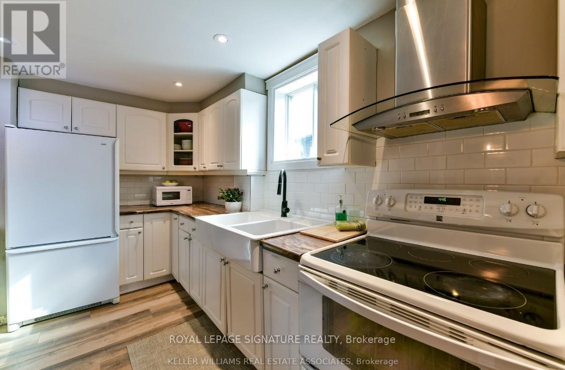 219 Angelene Street, Mississauga, Ontario  L5G 1X3 - Photo 4 - W12954148