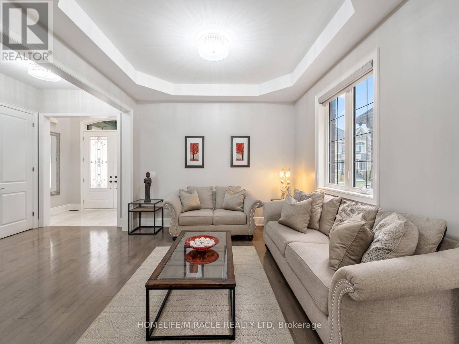 10 Erintown Crescent, Brampton, Ontario  L6P 4H2 - Photo 9 - W12952818