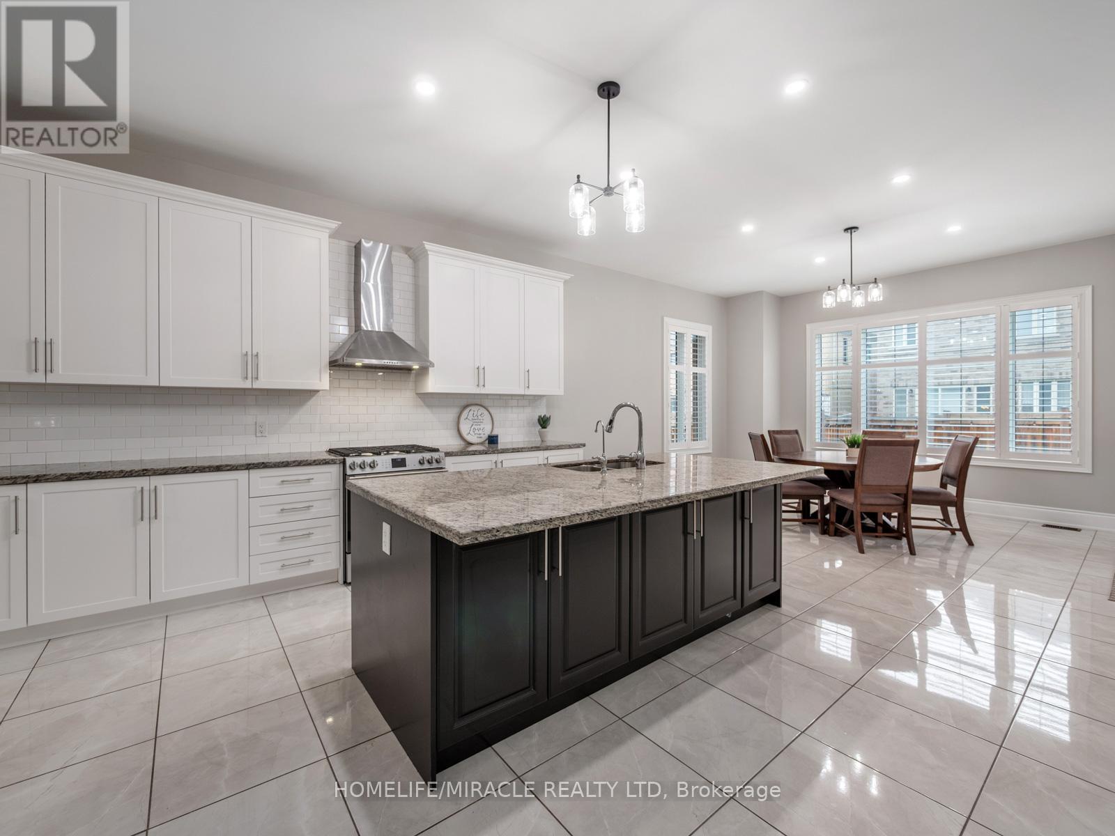 10 Erintown Crescent, Brampton, Ontario  L6P 4H2 - Photo 14 - W12952818