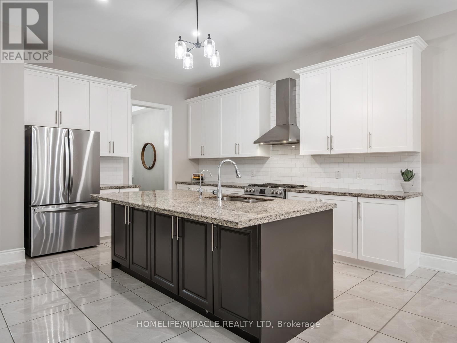 10 Erintown Crescent, Brampton, Ontario  L6P 4H2 - Photo 15 - W12952818