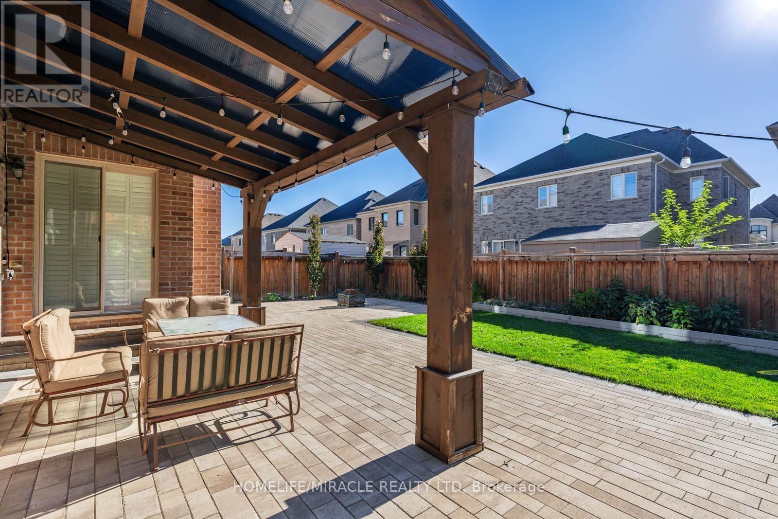 10 Erintown Crescent, Brampton, Ontario  L6P 4H2 - Photo 44 - W12952818