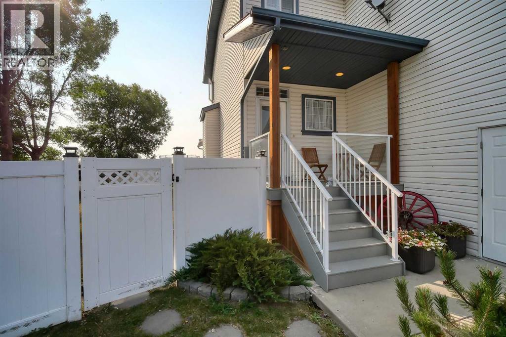 409 9 Street, Beiseker, Alberta  T0M 0G0 - Photo 3 - A2255852