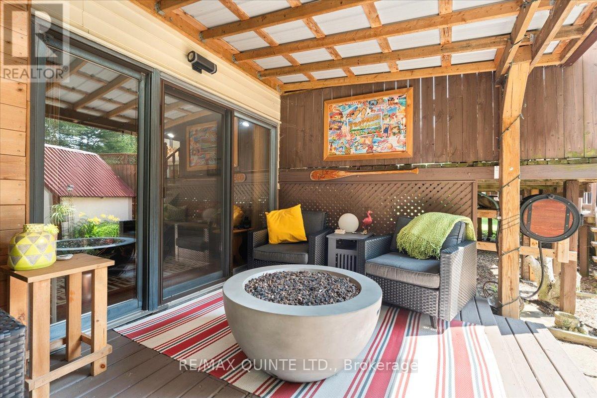 338 Sunrise Drive, Prince Edward County, Ontario  K8N 4Z7 - Photo 39 - X12955486