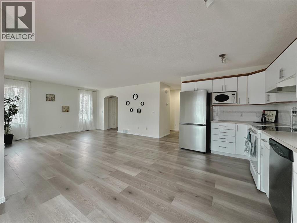 139 Bridlewood Circle SW, Calgary, Alberta  T2Y 3L1 - Photo 5 - A2292477