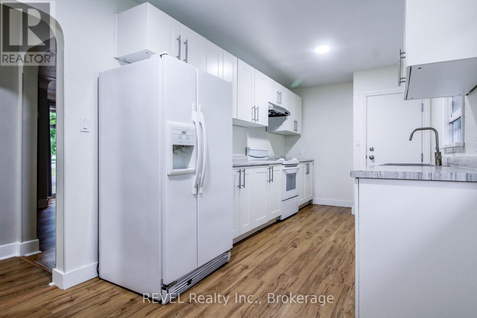 3 Whiteoak Drive, St. Catharines, Ontario  L2M 3B3 - Photo 6 - X12800750