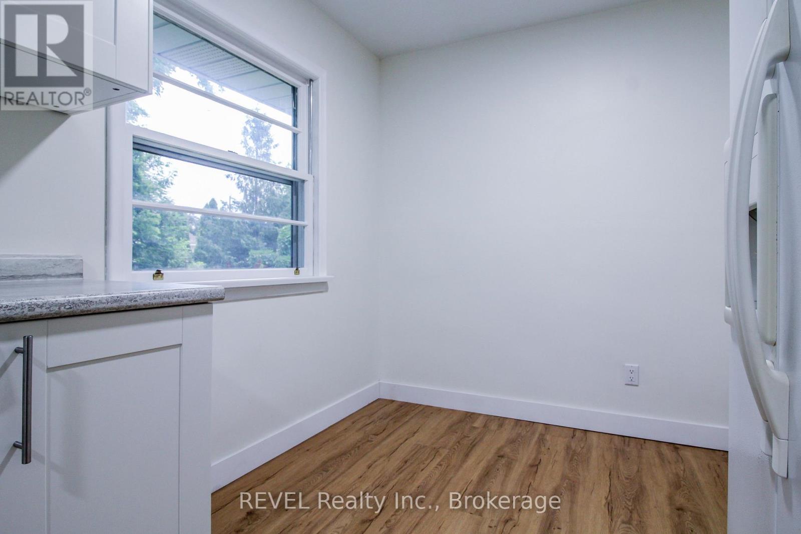 3 Whiteoak Drive, St. Catharines, Ontario  L2M 3B3 - Photo 14 - X12800750