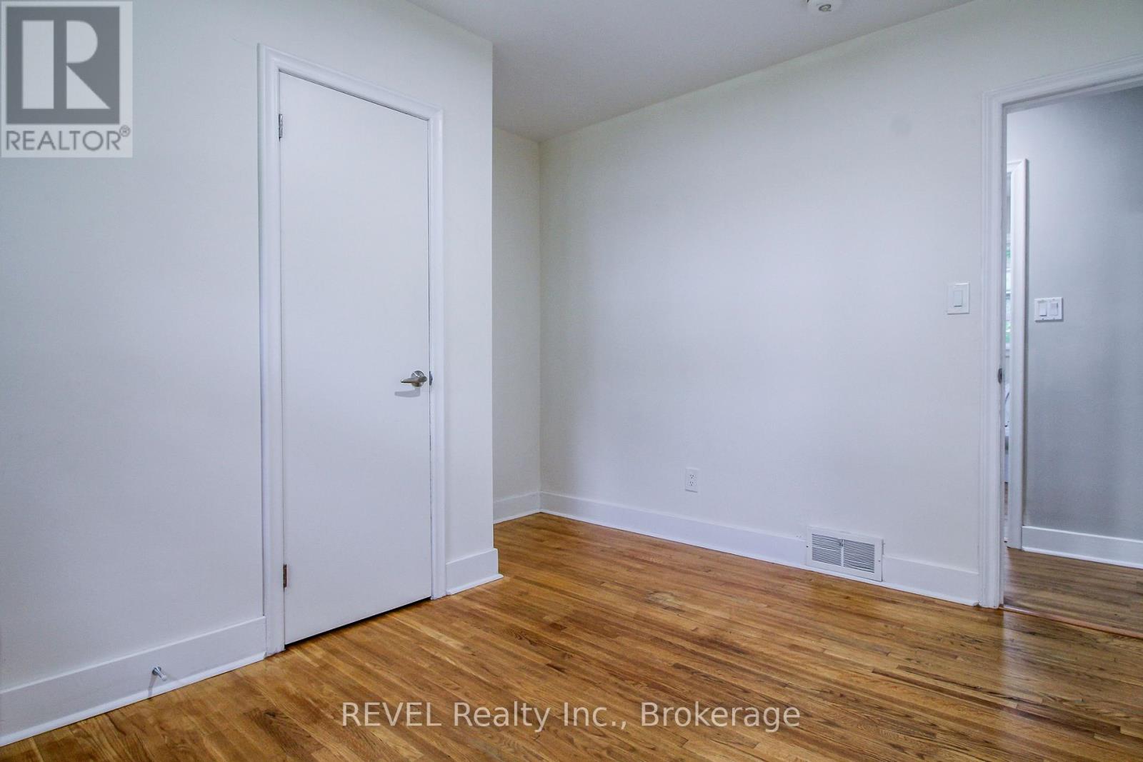 3 Whiteoak Drive, St. Catharines, Ontario  L2M 3B3 - Photo 16 - X12800750