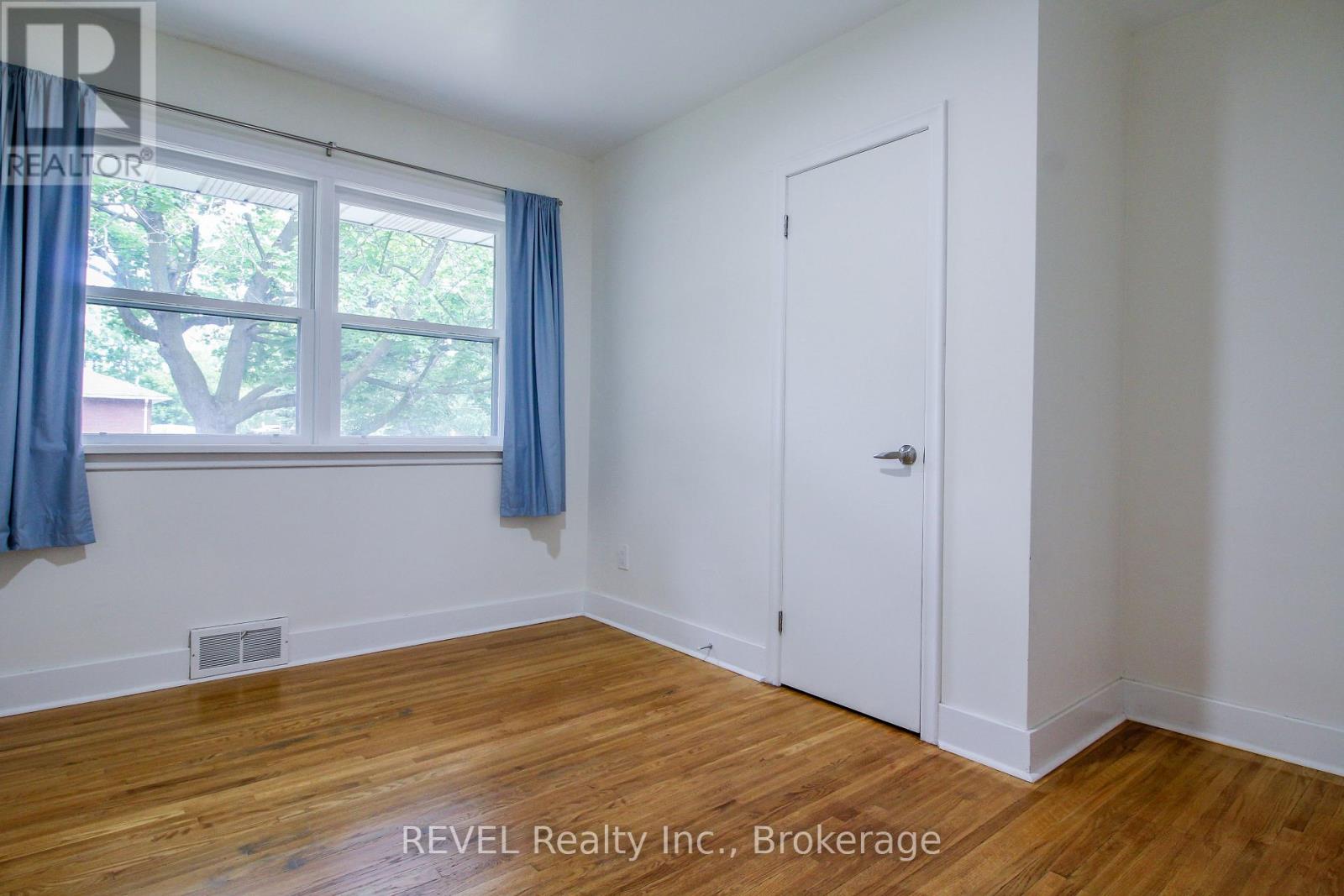 3 Whiteoak Drive, St. Catharines, Ontario  L2M 3B3 - Photo 15 - X12800750