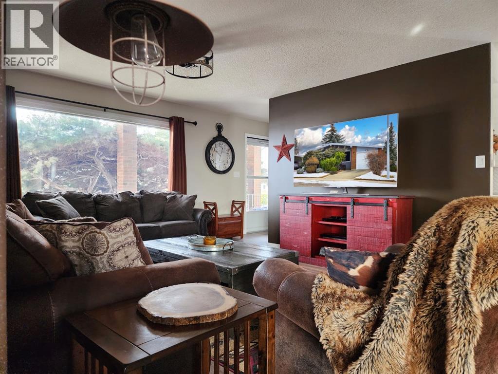 4810 4 Street E, Claresholm, Alberta  T0L 0T0 - Photo 7 - A2294825