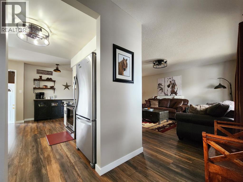 4810 4 Street E, Claresholm, Alberta  T0L 0T0 - Photo 2 - A2294825