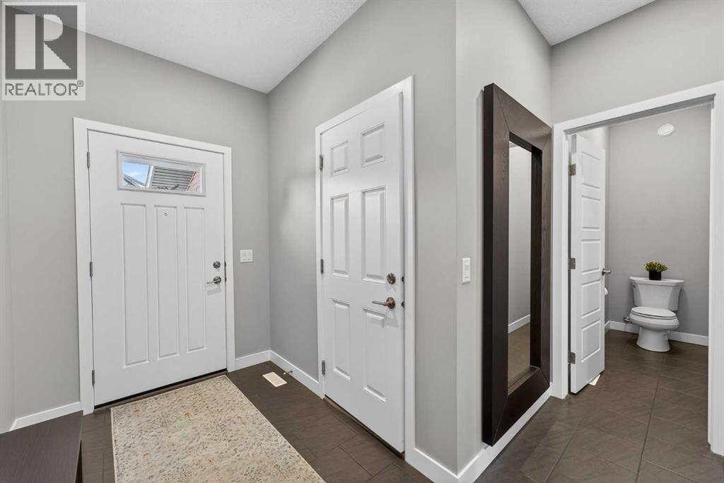 94 Kingfisher Crescent Se, Airdrie, Alberta  T4A 0X6 - Photo 3 - A2293413