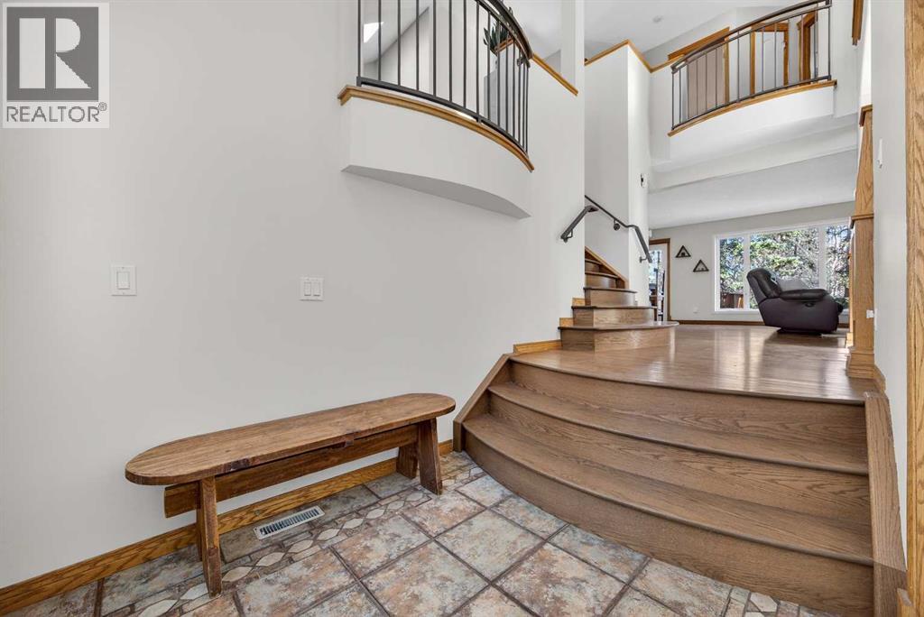 12 Manyhorses Rise, Rural Rocky View County, Alberta  T3Z 1A1 - Photo 4 - A2295111