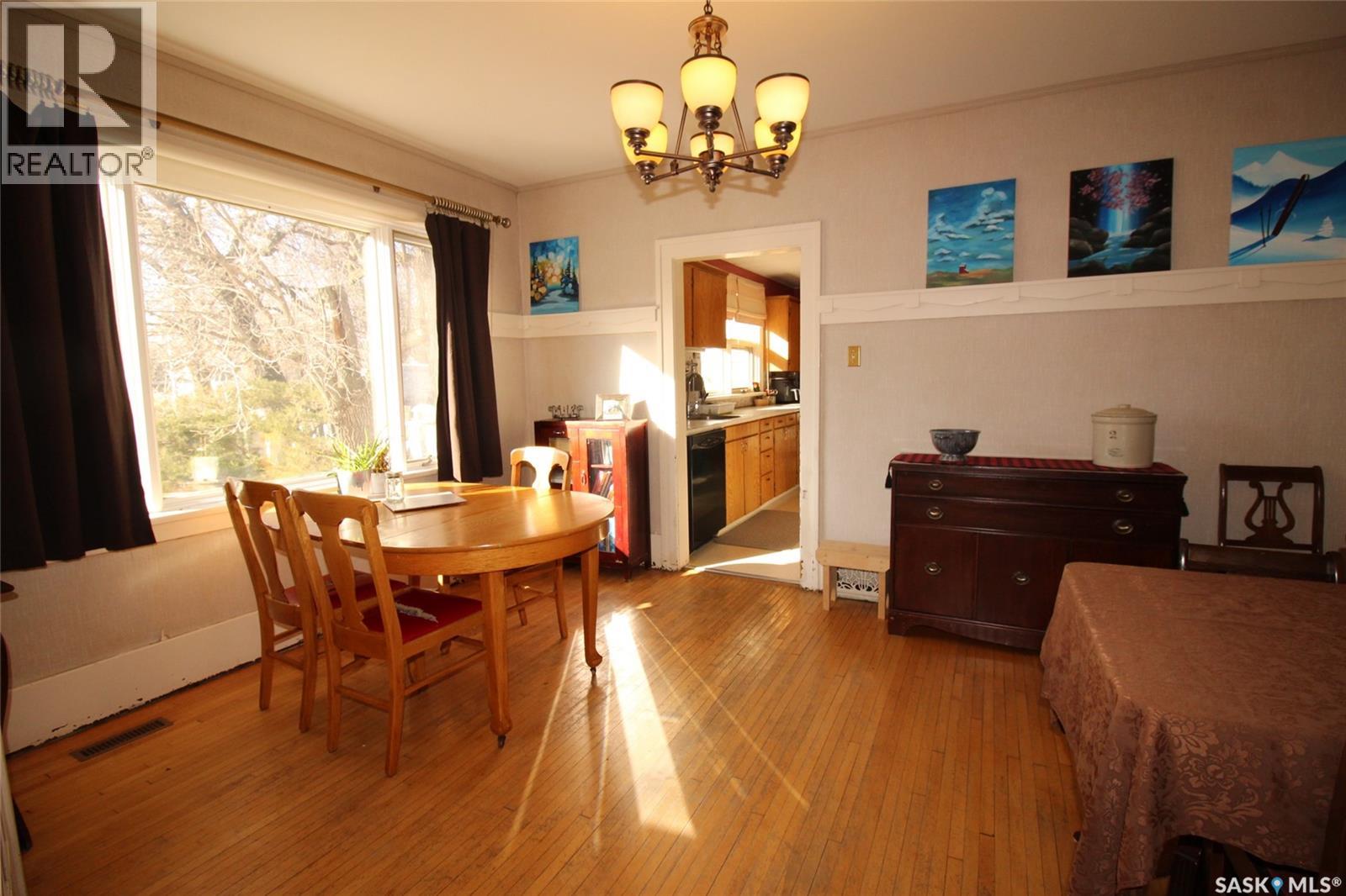 663 2nd Street E, Shaunavon, Saskatchewan  S0N 2M0 - Photo 14 - SK032035