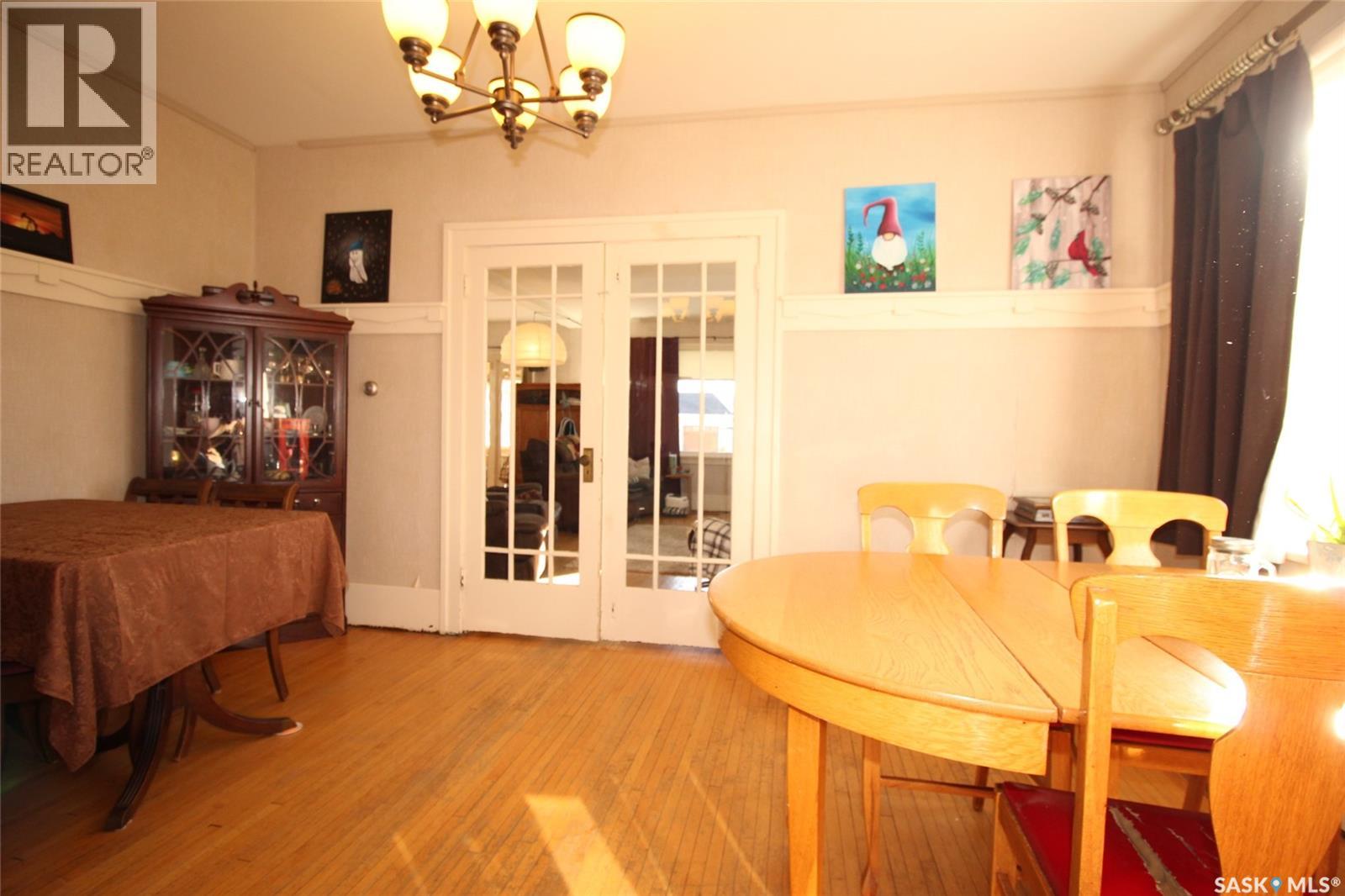 663 2nd Street E, Shaunavon, Saskatchewan  S0N 2M0 - Photo 17 - SK032035