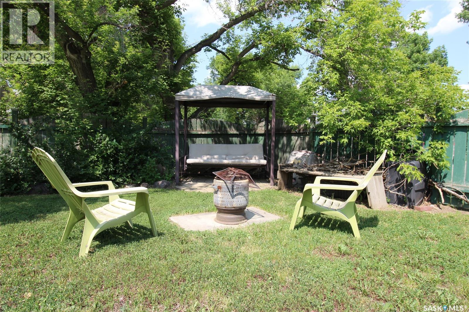 663 2nd Street E, Shaunavon, Saskatchewan  S0N 2M0 - Photo 40 - SK032035