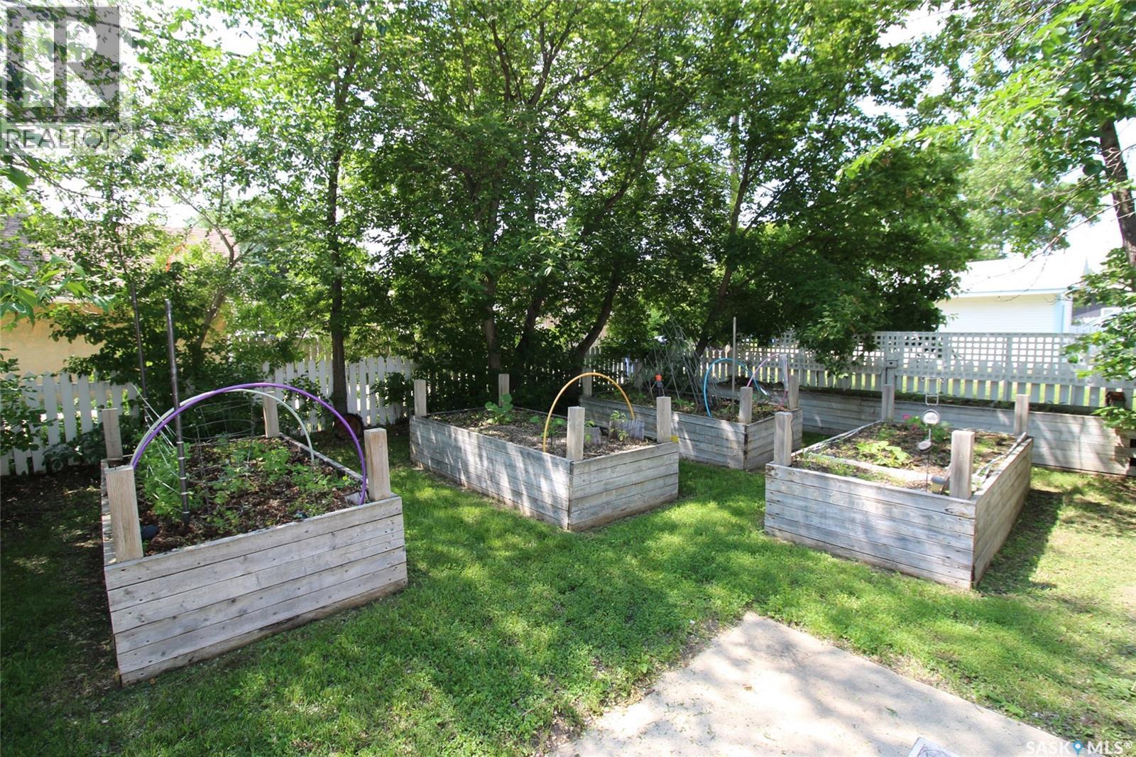 663 2nd Street E, Shaunavon, Saskatchewan  S0N 2M0 - Photo 43 - SK032035