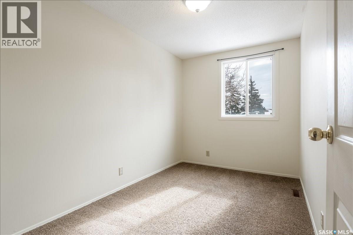 71 3904 Castle Road, Regina, Saskatchewan  S4S 6A4 - Photo 17 - SK031994