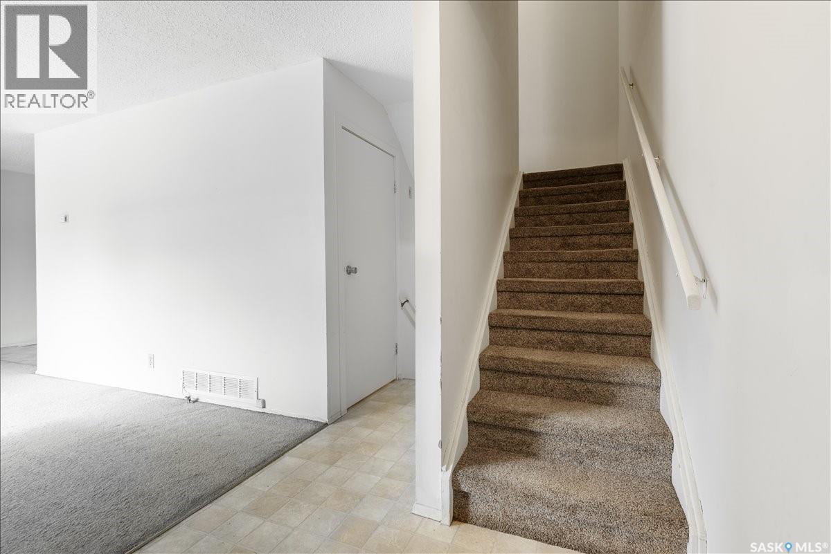 71 3904 Castle Road, Regina, Saskatchewan  S4S 6A4 - Photo 4 - SK031994