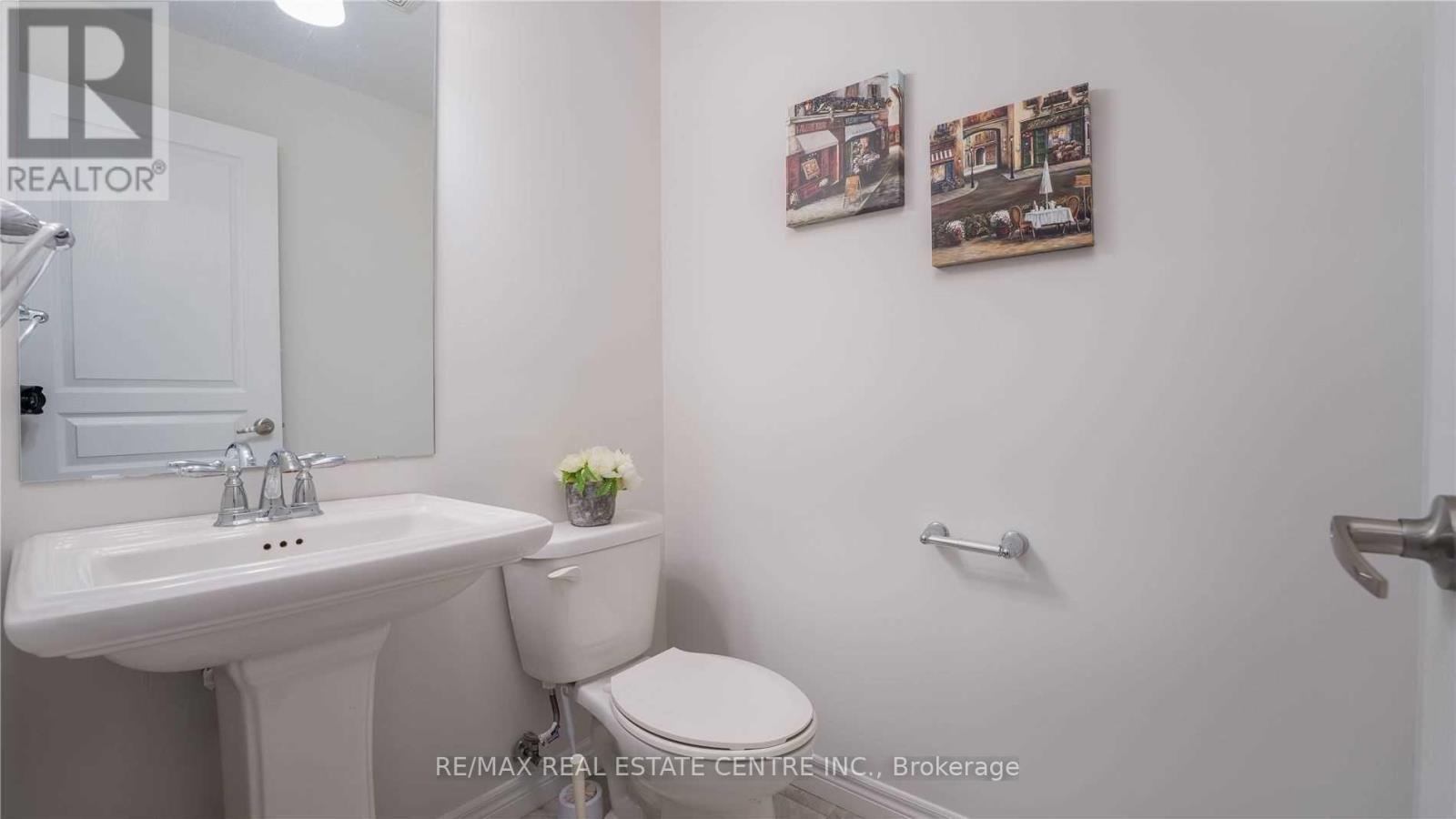 6 Oxfordshire Lane, Kitchener, Ontario  N2H 0B3 - Photo 9 - X12906790