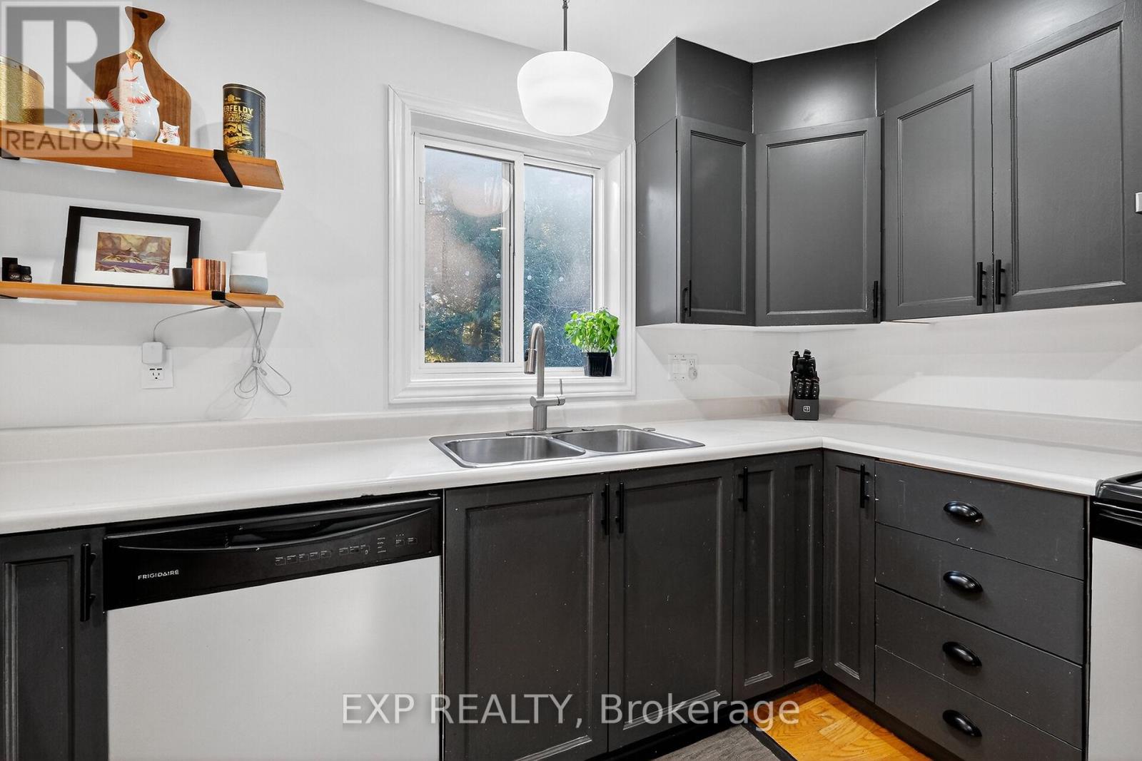 544 Loucks Drive, Russell, Ontario  K4R 1B6 - Photo 10 - X12702586