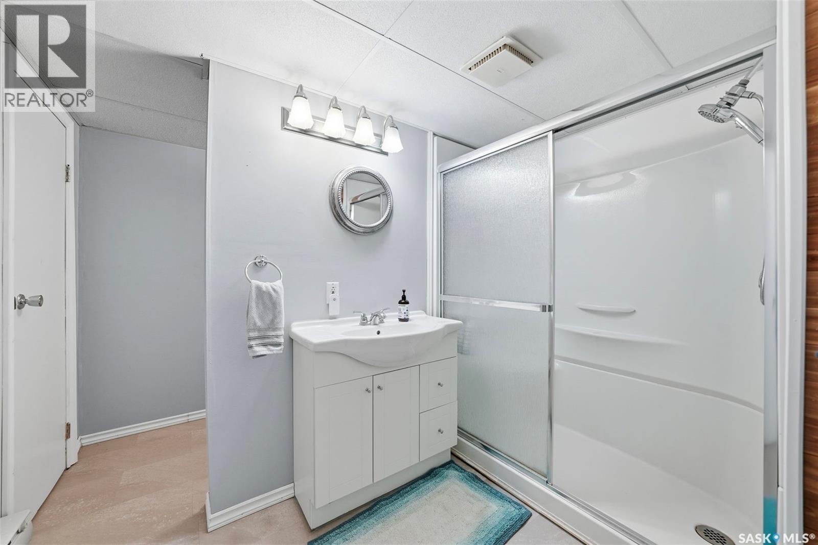 313 7th Avenue W, Watrous, Saskatchewan  S0K 4T0 - Photo 29 - SK031903