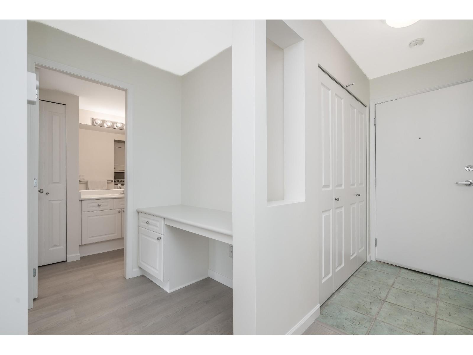 213 19750 64 Avenue, Langley, British Columbia  V2Y 2T1 - Photo 5 - R3104118