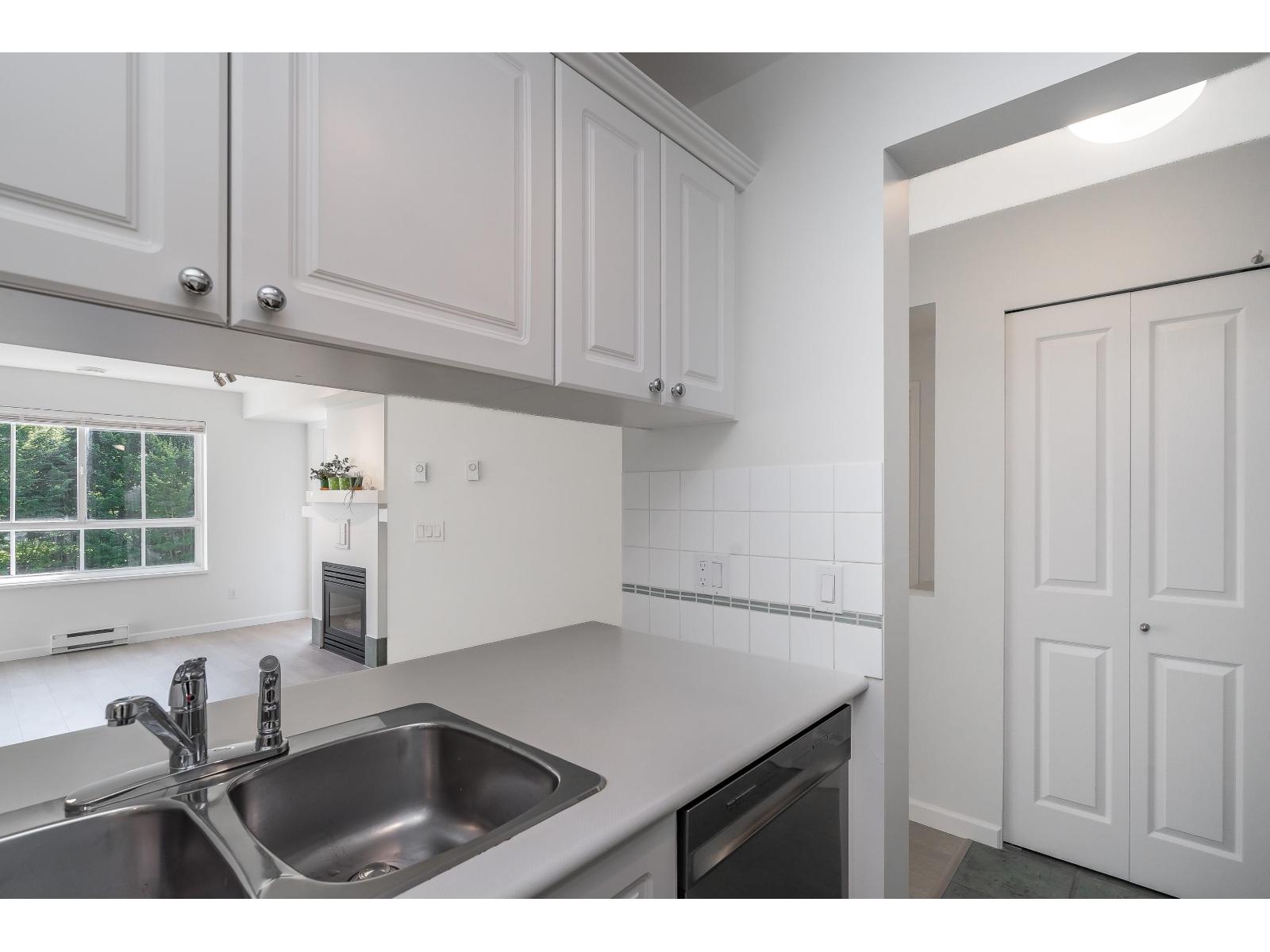 213 19750 64 Avenue, Langley, British Columbia  V2Y 2T1 - Photo 11 - R3104118