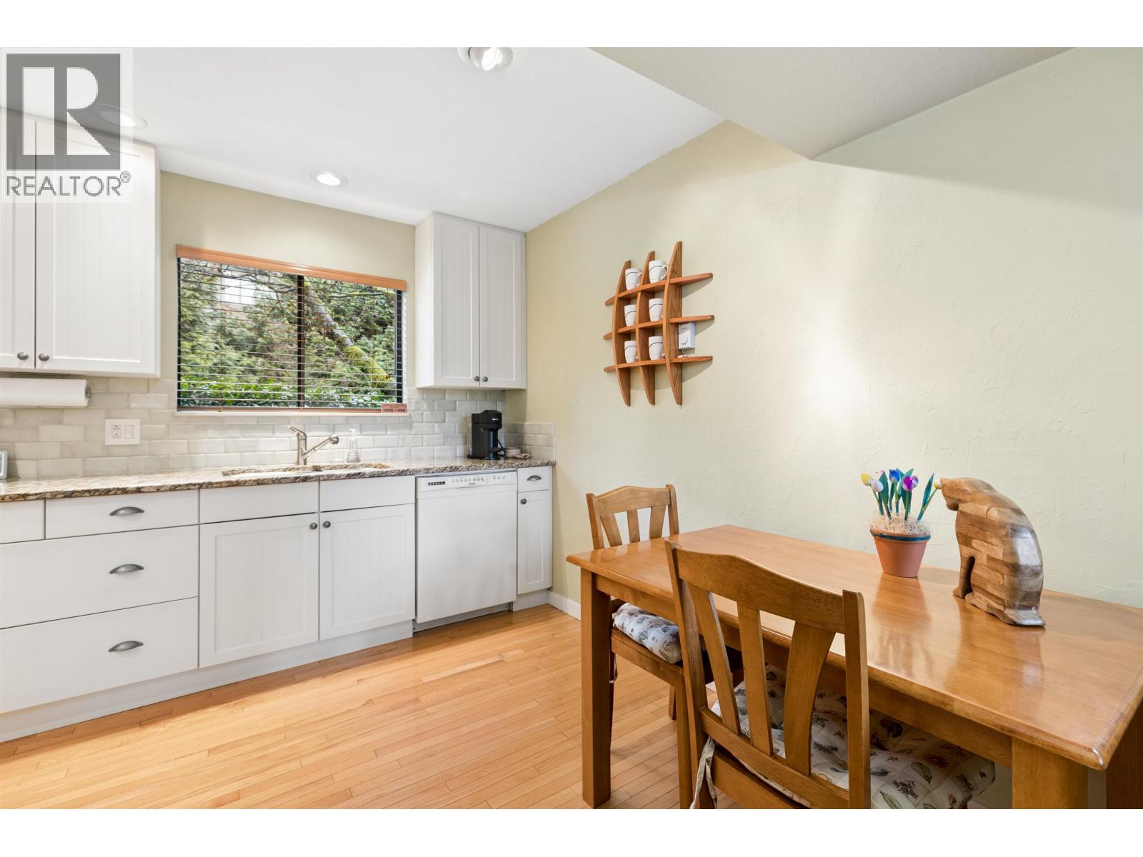 4306 Naughton Avenue, North Vancouver, British Columbia  V7G 2E1 - Photo 7 - R3106184