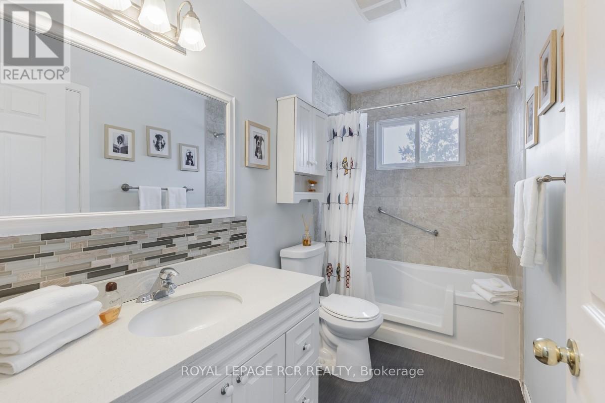 2872 Sunset Drive, Ramara, Ontario  L0K 1B0 - Photo 24 - S12858534