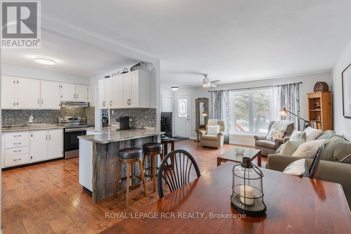 2872 Sunset Drive, Ramara, Ontario  L0K 1B0 - Photo 14 - S12858534