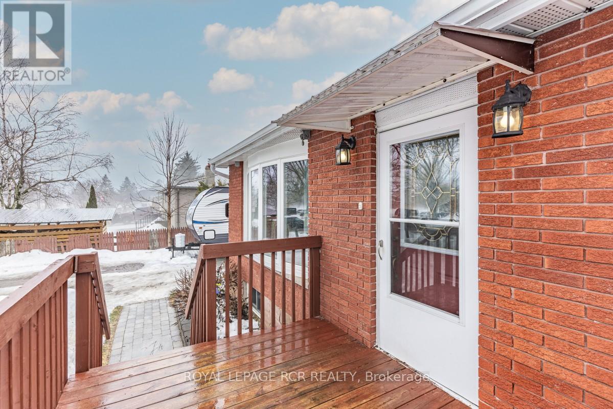 2872 Sunset Drive, Ramara, Ontario  L0K 1B0 - Photo 2 - S12858534