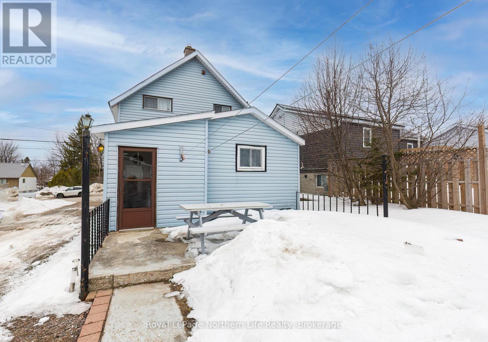 1403 Mckeown Avenue, North Bay, Ontario  P1B 7M7 - Photo 4 - X12952410