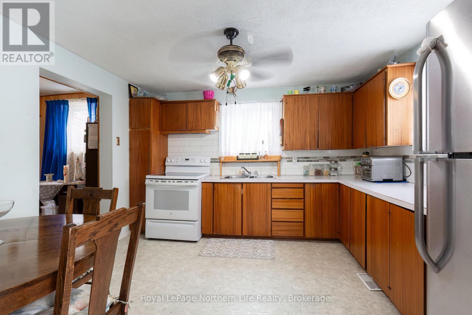 1403 Mckeown Avenue, North Bay, Ontario  P1B 7M7 - Photo 8 - X12952410