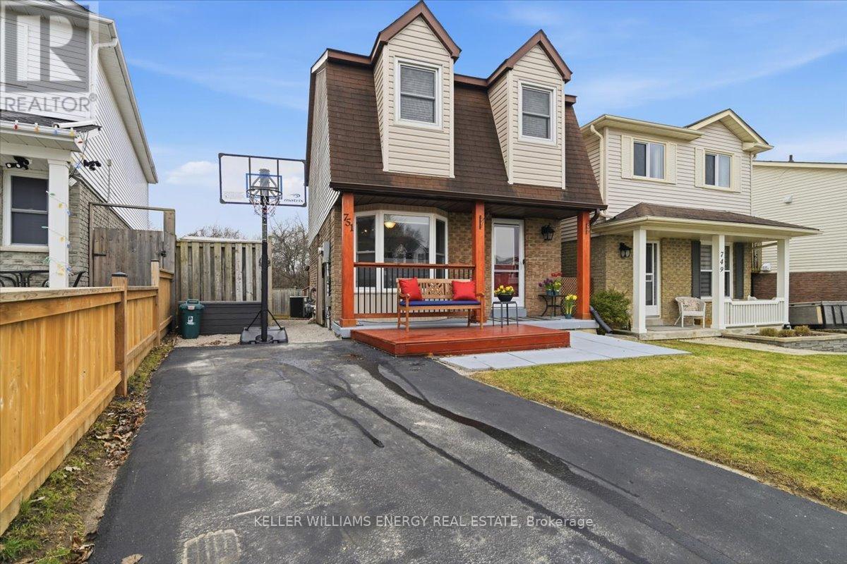 751 Bennett Crescent, Oshawa, Ontario L1K 1T6 - Photo 2 - E12955552