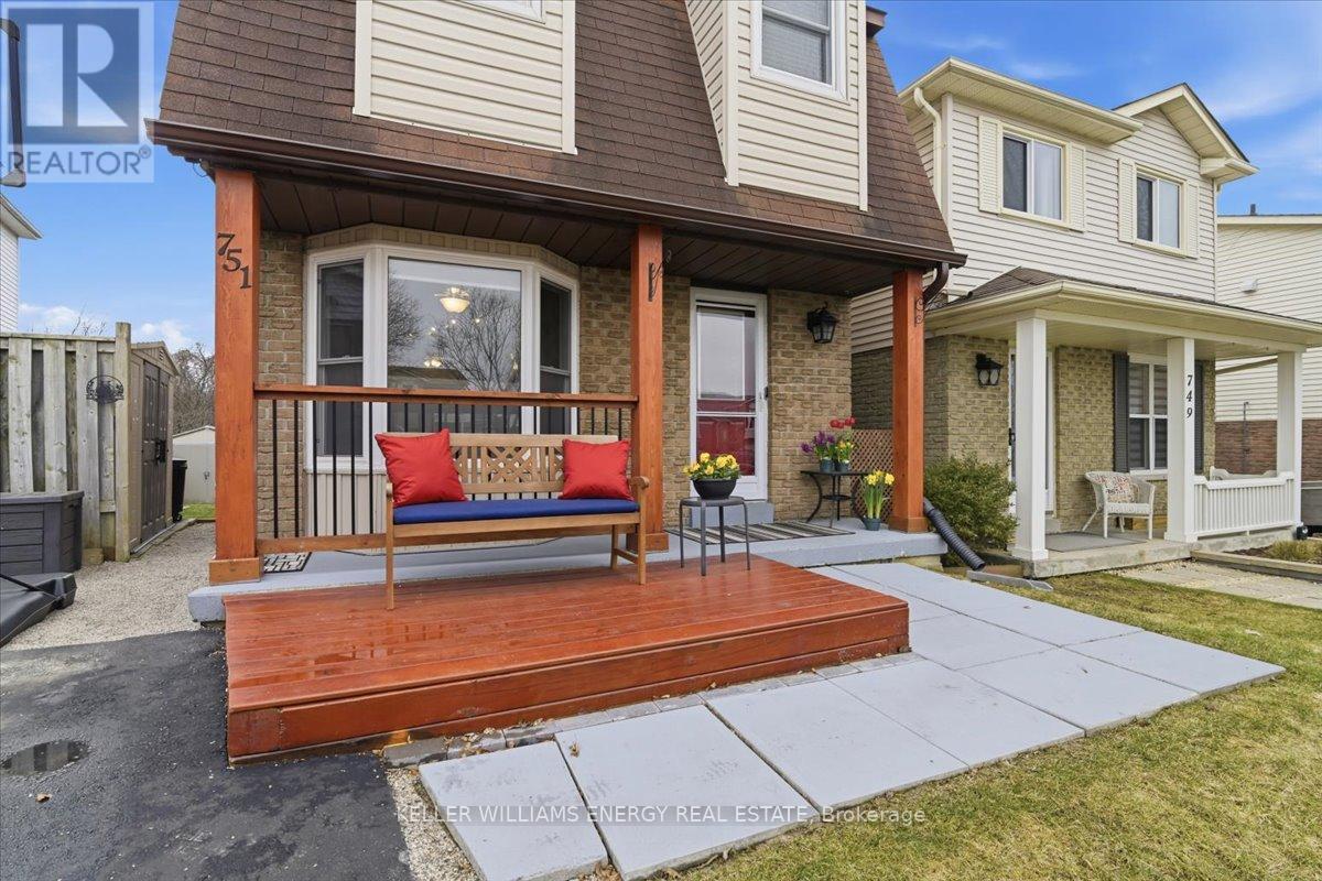 751 Bennett Crescent, Oshawa, Ontario L1K 1T6 - Photo 4 - E12955552